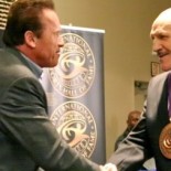 Arnold Schwarzenegger and Bruno Sammartino