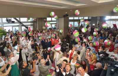 Couples Take Part in Historic Group Wedding