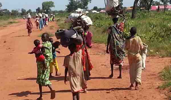Newly displaced civilians from Sudan's Nuba Mountains approach Yida in South Sudan. Photo: UNHCR / S.KuirChok