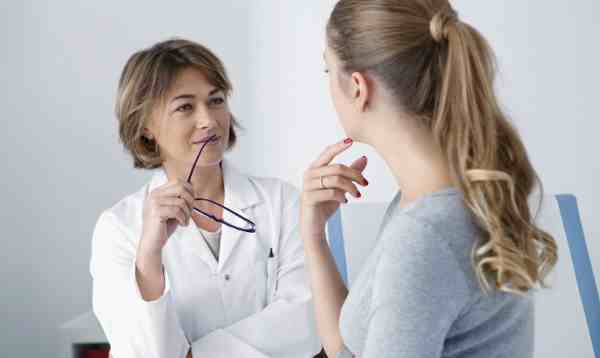 Should Women Delay the Motherhood?