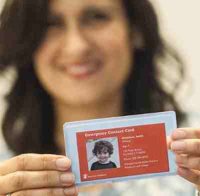 Save the Children's "Stay Connected" campaign calls on parents to create emergency contact cards. These can serve as a lifeline to children when disasters separate families. After Hurricane Katrina, there were 5,000 reports of missing children. Credit: Susan Warner / Save the Children