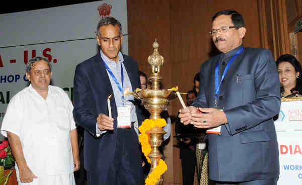 The Minister of State for AYUSH and Health & Family Welfare, Shripad Yesso Naik lighting the lamp to inaugurate the India-U.S. Workshop on Traditional Medicine, in New Delhi on March 03, 2016. The US Ambassador to India, Richard Verma and the President, VYASA and the Chancellor, S-VYASA University, Dr. H.R. Nagendra are also seen.