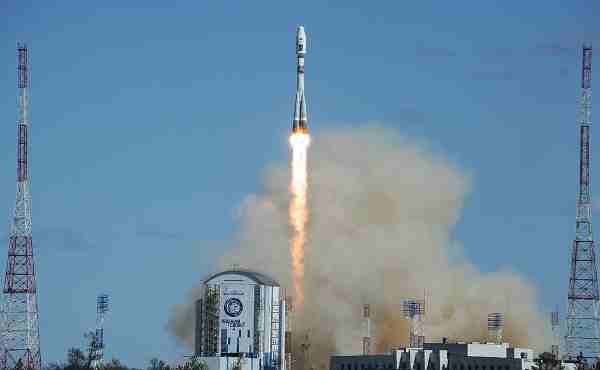 Russia Launches Carrier Rocket from Vostochny