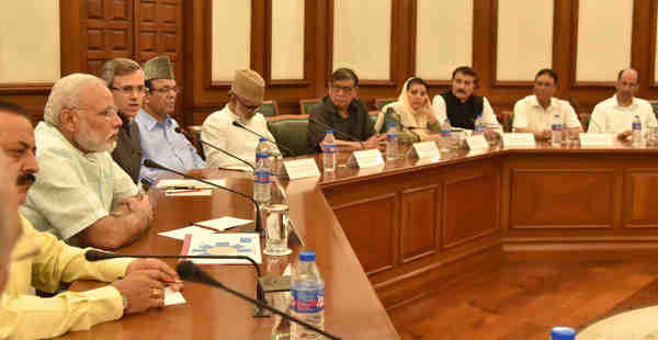 A delegation of Opposition Parties from Jammu & Kashmir meeting the Prime Minister, Narendra Modi, in New Delhi on August 22, 2016