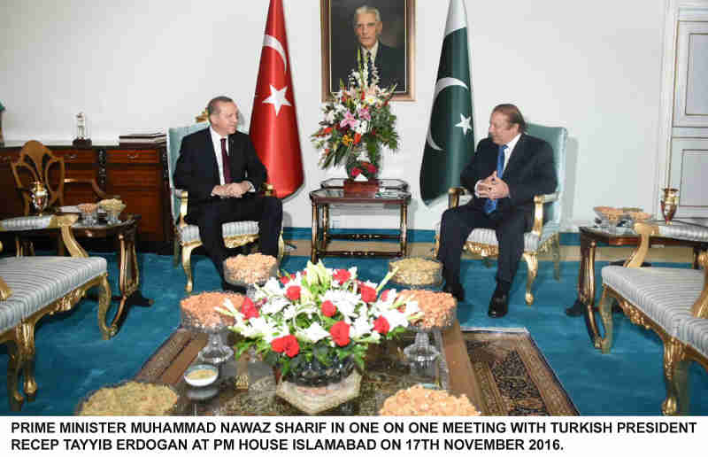 Turkish President Recep Tayyip Erdoğan with Pakistan Prime Minister Nawaz Sharif