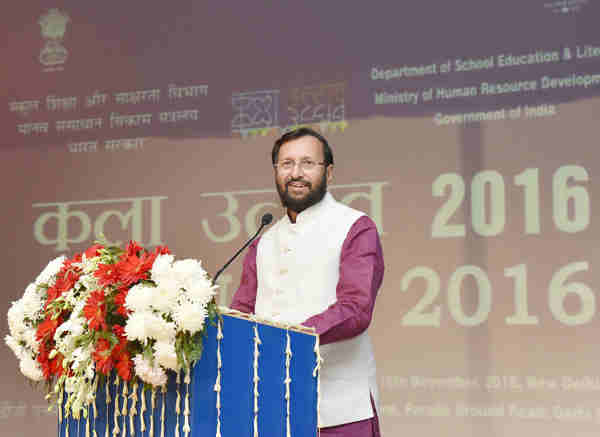 Prakash Javadekar addressing at the inauguration of the Kala Utsav-2016, in New Delhi on November 15, 2016