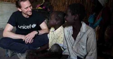 UNICEF Ambassador Tom Hiddleston meets brothers Buom, 12 (right) and Jal, 9, who have been separated from their mother since the conflict began in 2013, at the Protection of Civilians camp in Bentiu, South Sudan, on 25 November 2016.