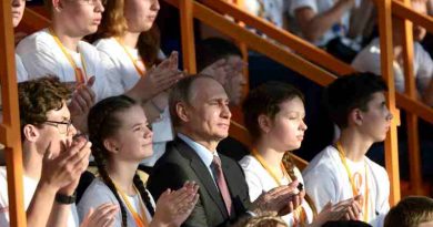 Vladimir Putin at the concert by students of the Sirius educational centre