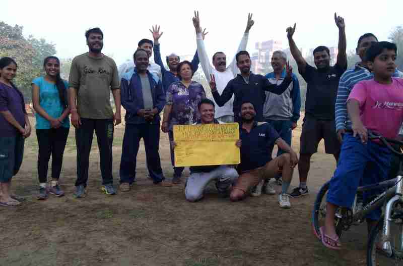 People of Dwarka supporting the signature campaign to stop extended construction and pollution in Dwarka. Photo by Rakesh Raman.