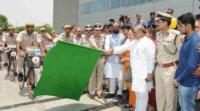 The Minister of State for Home Affairs, Shri Hansraj Gangaram Ahir flagging off the Bicycle Patrols by Delhi Police, in Delhi on May 30, 2017. The Delhi Commissioner of Police, Shri Amulya Patnaik is also seen.