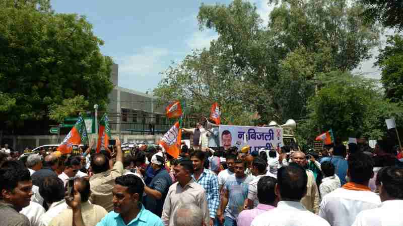 Delhi BJP Protests Against Kejriwal for Power and Water Crises