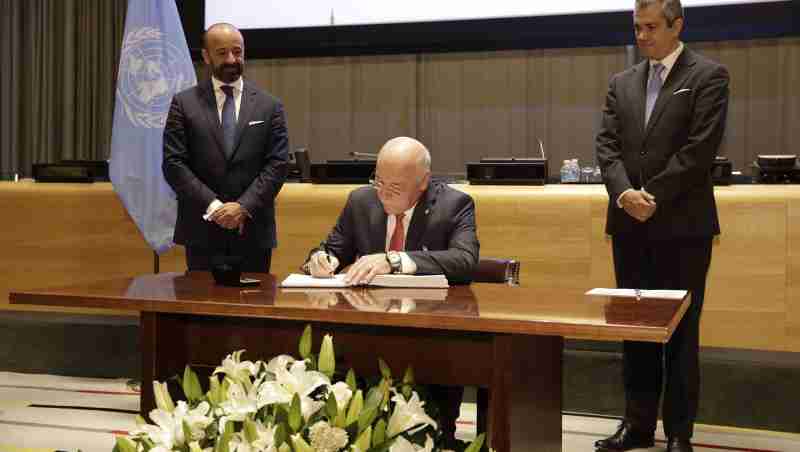 Signing ceremony at UN Headquarters in New York for the Treaty on the Prohibition of Nuclear Weapons, 20 September 2017. UN Photo/Paulo Filgueiras