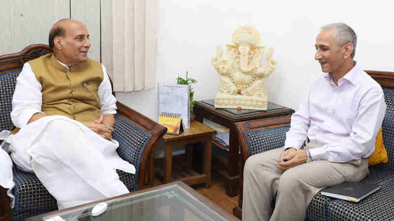 Shri Dineshwar Sharma, former Director of Intelligence Bureau, calling on the Union Home Minister, Shri Rajnath Singh, after being appointed as the Representative of Government of India to initiate dialogue in Jammu and Kashmir, in New Delhi on October 23, 2017.