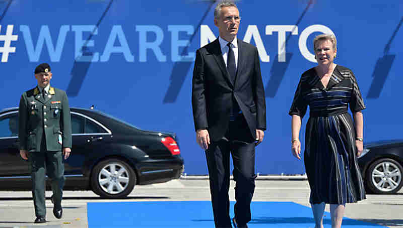 Left to right: NATO Secretary General Jens Stoltenberg arriving with NATO Deputy Secretary General Rose Gottemeoller. Photo: NATO