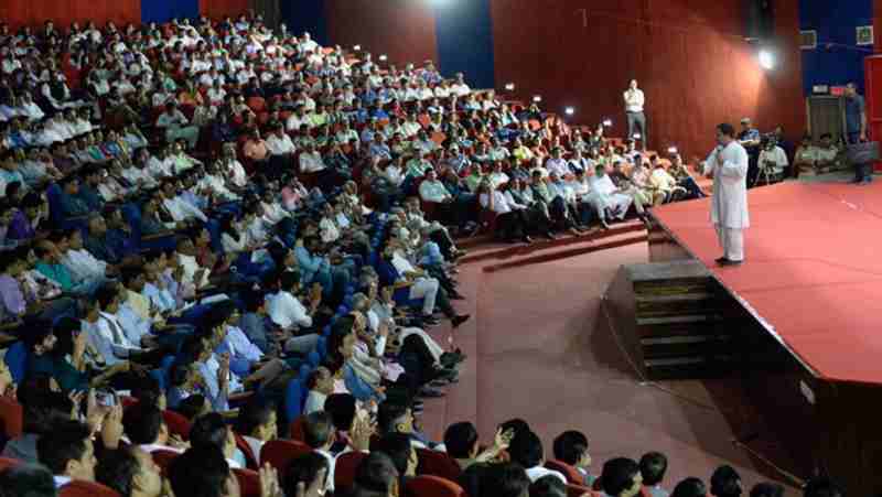 Rahul Gandhi addressing Ahmedabad's teaching community.