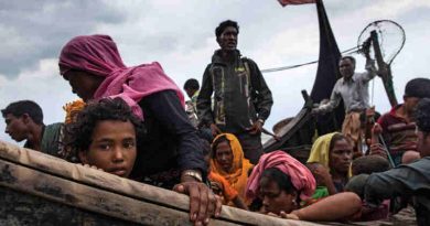 Newly arrived Rohingya refugees travel by boat from Myanmar on the Bay of Bengal to Teknaf in Cox’s Bazar district, Chittagong Division in Bangladesh. Credit: UNICEF/Patrick Brown