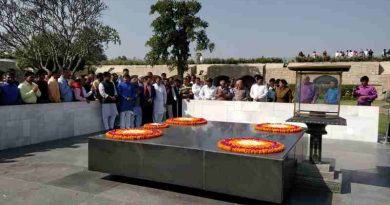 The Delhi unit of Bharatiya Janata Party (BJP) held a prayer meeting on February 26, 2018 at Rajghat to get Delhi chief minister Arvind Kejriwal blessed with some wisdom. Photo: BJP