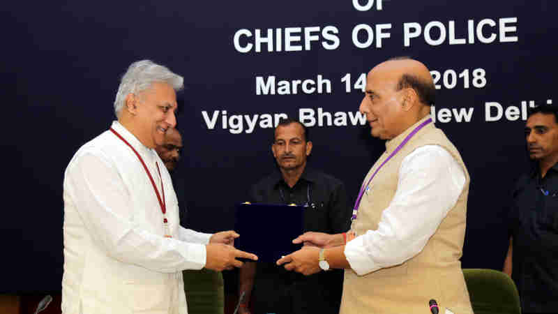 The Union Home Minister, Shri Rajnath Singh being presented a memento by the Director, IB, Shri Rajiv Jain, at the inauguration of the two-day Asia-Pacific Regional Conference of the International Association of Chiefs of Police (IACP), in New Delhi on March 14, 2018.