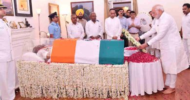 The Prime Minister, Shri Narendra Modi paying tributes to the former Prime Minister, Shri Atal Bihari Vaajpayee, in New Delhi on August 16, 2018.