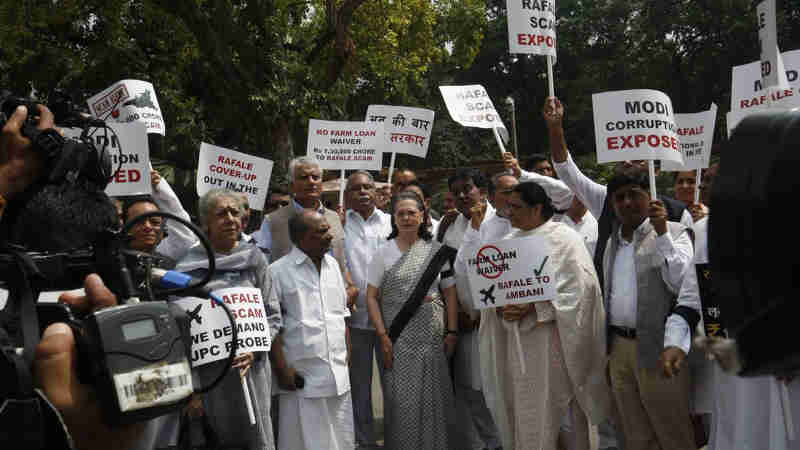 Sonia Gandhi Leads Protest to Highlight Corruption in Modi’s Rafale Deal. Photo: Congress