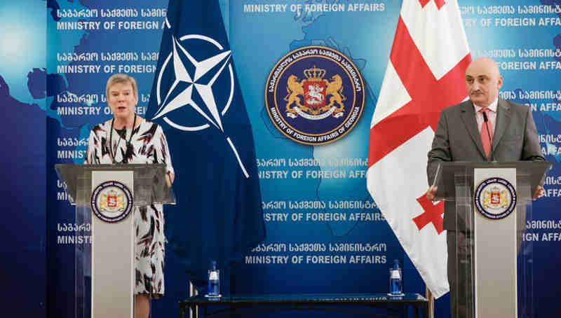 Joint press conference with NATO Deputy Secretary General Rose Gottemoeller and the First Deputy Minister of Foreign Affairs of Georgia, David Dondua. Photo: NATO