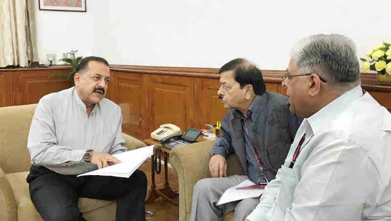 The Vigilance Commissioners, Central Vigilance Commission, T.M. Bhasin and Sharad Kumar, calling on a Minister for Prime Minister’s Office Dr. Jitendra Singh, to hand over the CVC Analysis Report on "Top 100 Bank Frauds", in New Delhi on October 17, 2018