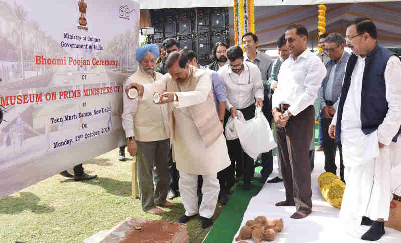 Mahesh Sharma and Hardeep Singh Puri at the Bhoomi Poojan Ceremony of the Museum on the Prime Ministers of India, in New Delhi on October 15, 2018. Photo: PIB