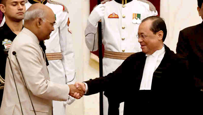 Justice Ranjan Gogoi sworn in as the Chief Justice of Supreme Court of India (file photo). Courtesy: Rashtrapati Bhavan