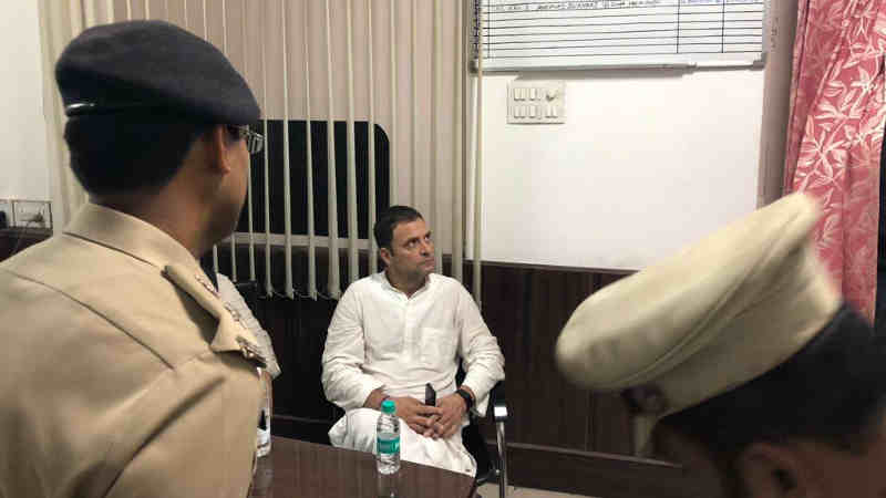 Congress President Rahul Gandhi is being held at the Lodhi Colony police station for protesting against Modi Govt's interference with the CBI on October 26, 2018. Photo: Congress
