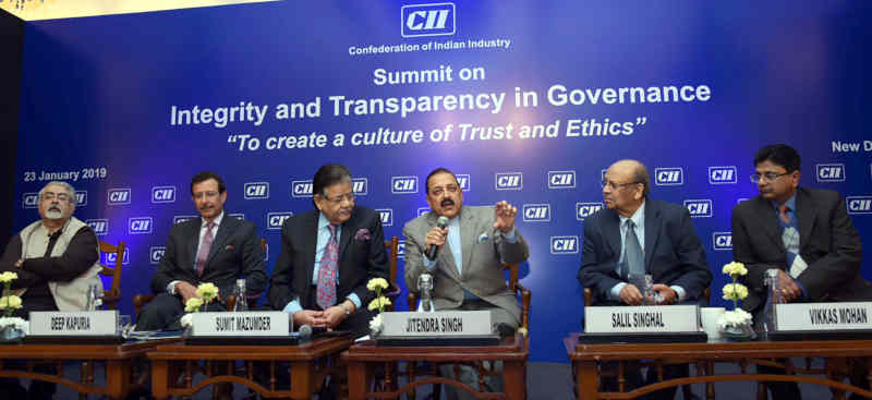 Dr. Jitendra Singh interacting with the audience, during the inaugural session of the Summit on “Integrity and Transparency in Governance” in New Delhi on January 23, 2019