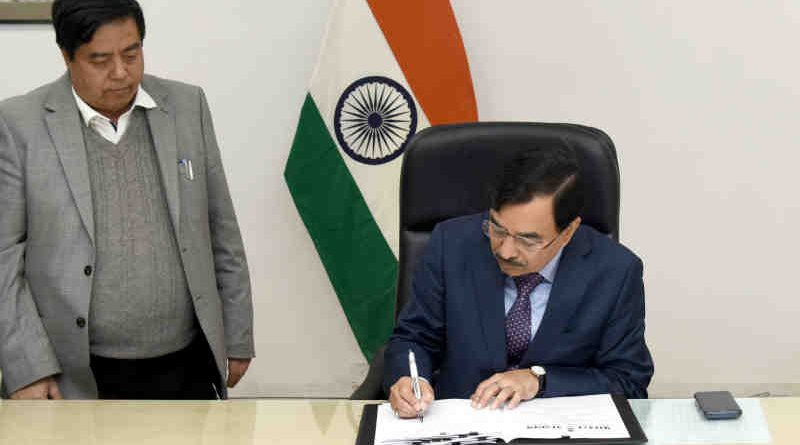 Sushil Chandra taking charge as the New Election Commissioner of India, in New Delhi on February 15, 2019