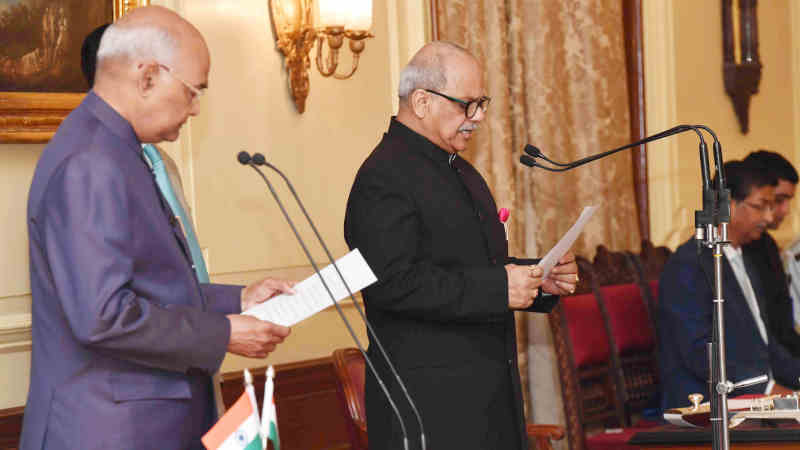 The President of India, Ram Nath Kovind, administering the oath of office of the Chairperson, Lokpal to Justice Pinaki Chandra Ghose, at a swearing-in ceremony at Rashtrapati Bhavan in New Delhi on March 23, 2019. Photo: PIB