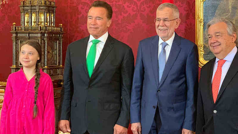 Climate activist, Greta Thunberg (l), former Governor of California, Arnold Schwarzenegger, Austrian President Alexander Van der Bellen and the UN Secretary-General António Guterres (r) meet at the R20 Austria World Summit in Vienna. (28 May 2019). Photo: UN Vienna / Nikoleta Haffar (file photo)