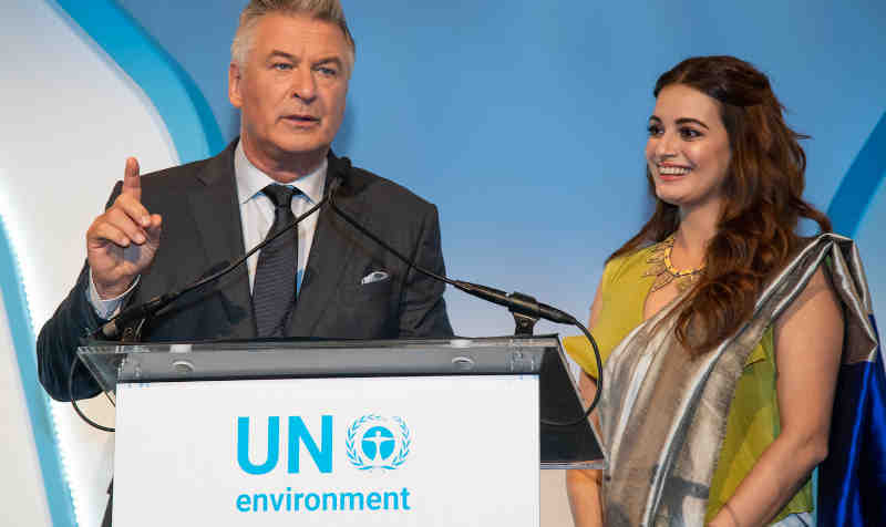 Celebrity hosts Alec Baldwin and Dia Mirza at the 2018 Young Champions and Champions of the Earth Award ceremony. Photo: UN Environment