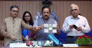 Dr. Harsh Vardhan at a press conference on Green Crackers, in New Delhi on October 05, 2019. Photo: PIB