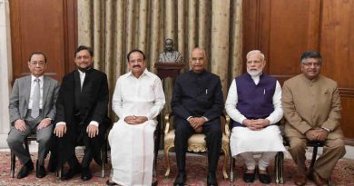 The President, Ram Nath Kovind; the Vice President, M. Venkaiah Naidu; and the Prime Minister, Narendra Modi in a group photograph after the Swearing-in-Ceremony of Justice Sharad Arvind Bobde as the Chief Justice of India, at Rashtrapati Bhavan, in New Delhi on November 18, 2019. The Union Minister for Law & Justice, Ravi Shankar Prasad and the former Chief Justice of India, Justice Ranjan Gogoi are also seen. Photo: PIB (file photo)
