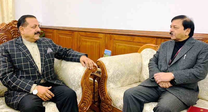 The Central Vigilance Commissioner (CVC) Sharad Kumar calling on the Minister of State in Prime Minister’s Office Dr. Jitendra Singh in New Delhi on January 06, 2020. Photo: PIB