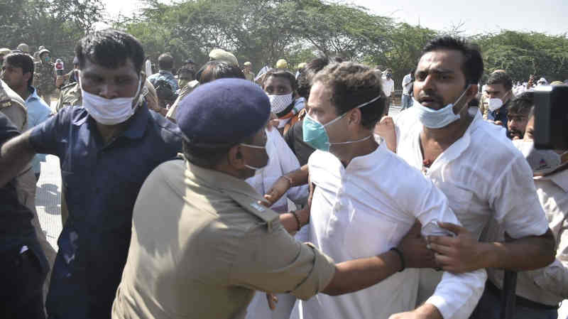 Congress leaders Rahul Gandhi and her sister Priyanka Gandhi were detained on October 1, 2020 by UP Police when they were going to Hathras to meet the family of a gang rape victim. Photo: Congress