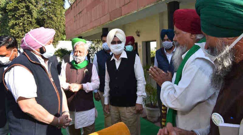 Punjab chief minister (CM) Amarinder Singh meeting the leaders of farmers’ unions in Chandigarh on November 21, 2020. Photo: Punjab CM / Twitter