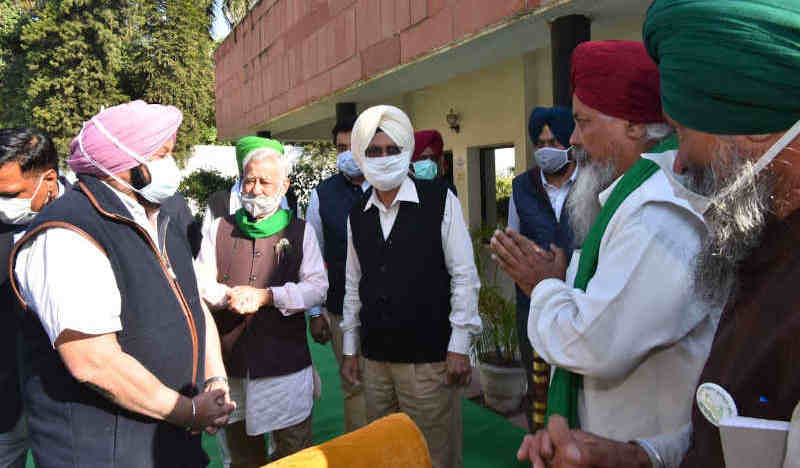 Punjab chief minister (CM) Amarinder Singh meeting the leaders of farmers’ unions in Chandigarh on November 21, 2020. Photo: Punjab CM / Twitter