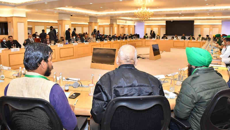 Leaders of over 40 farmer unions holding talks with Modi government ministers on January 4, 2021 at New Delhi. Photo: Ministry of Agriculture & Farmers Welfare, Government of India