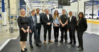 The Mayor of London, Sadiq Khan visiting on October 15, 2021 the state-of-the-art London Electric Vehicle Company (LEVC) factory in Coventry. Photo: Twitter / Mayor of London