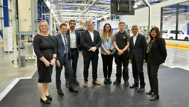 The Mayor of London, Sadiq Khan visiting on October 15, 2021 the state-of-the-art London Electric Vehicle Company (LEVC) factory in Coventry. Photo: Twitter / Mayor of London