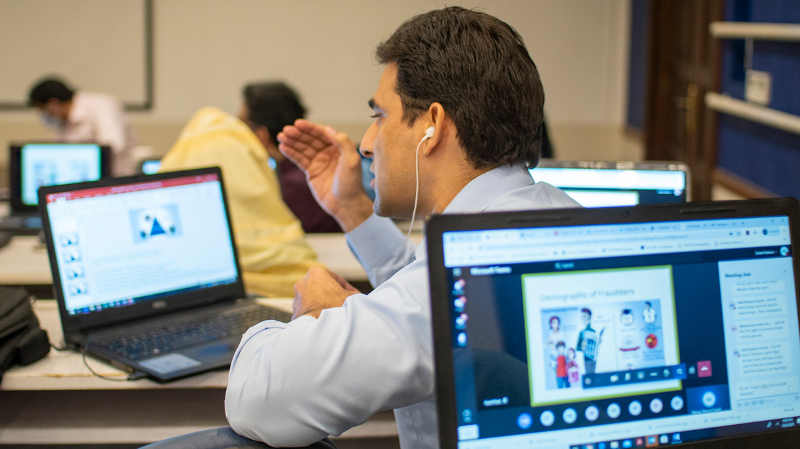 Business practitioners bring hands-on examples of integrity challenges to university students in Kenya, Mexico, and Pakistan. Photo: UNODC