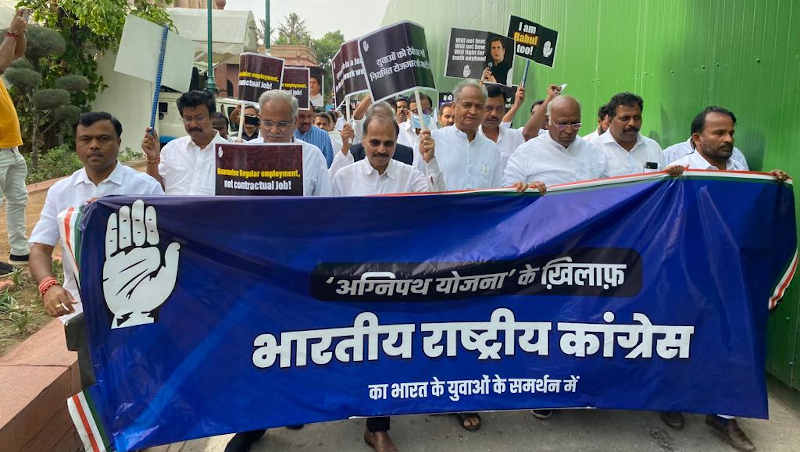 Congress leaders protesting against the Agnipath recruitment scheme on June 20, 2022 in New Delhi. Photo: Congress