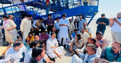 Congress politicians protesting to oppose the arrest of their colleague Pawan Khera at Delhi airport on February 23, 2023. Photo: Congress