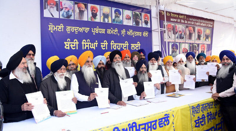 Starting the signature campaign for release of Sikh prisoners at Sri Amritsar on December 1, 2022, SGPC President Harjinder Singh Dhami and members. Photo: SGPC