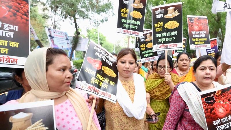 Congress women workers protesting against inflation in New Delhi on July 4, 2023. Photo: Congress / All India Mahila Congress