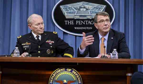Army Gen. Martin E. Dempsey, chairman of the Joint Chiefs of Staff, left, and Defense Secretary Ash Carter conduct a news conference at the Pentagon, April 16, 2015. DoD photo by Army Sgt. 1st Class Clydell Kinchen