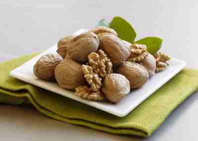 Walnuts May Help Slow Colon Cancer Growth